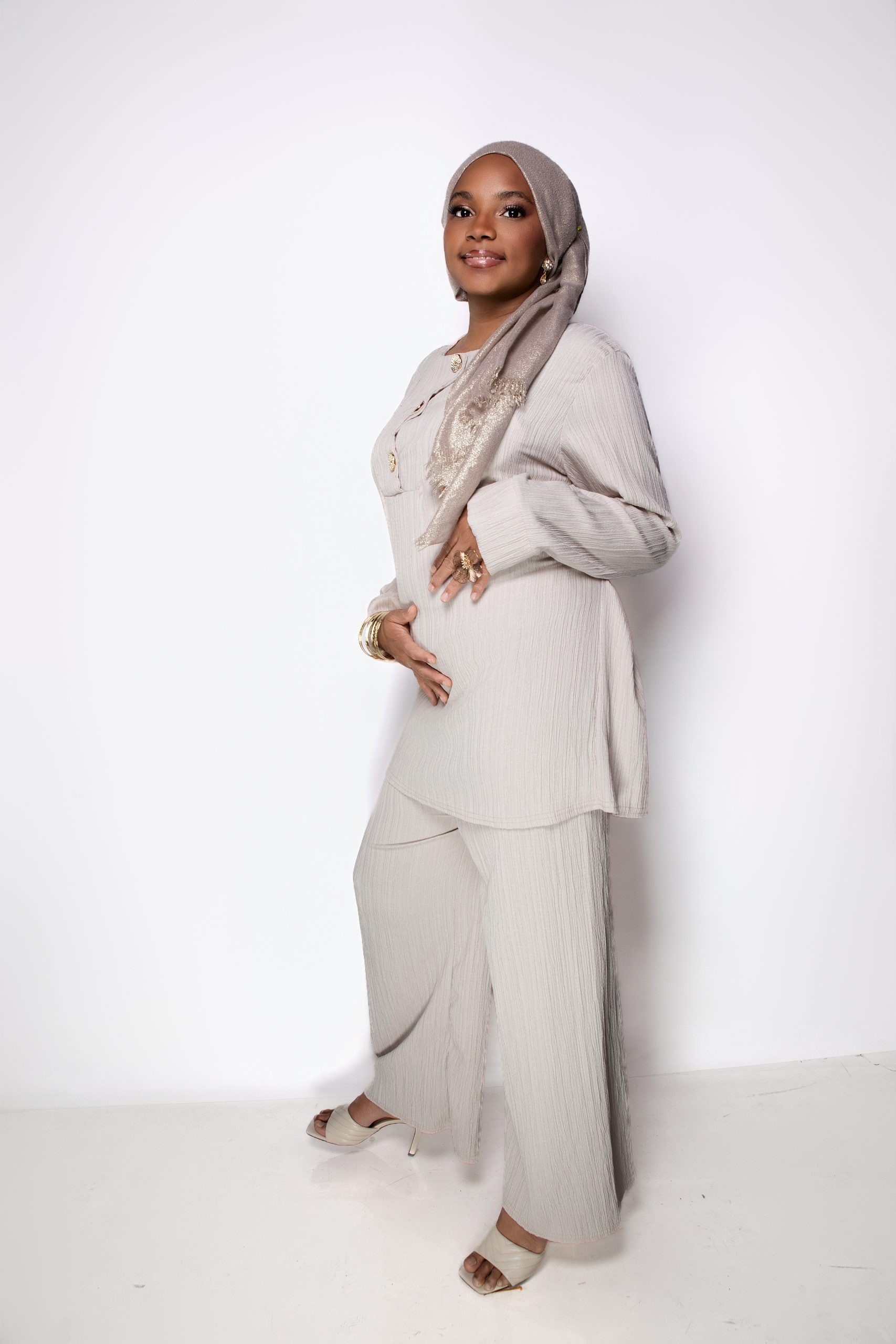 Ensemble Robe-Pantalon Élégant – Image 3