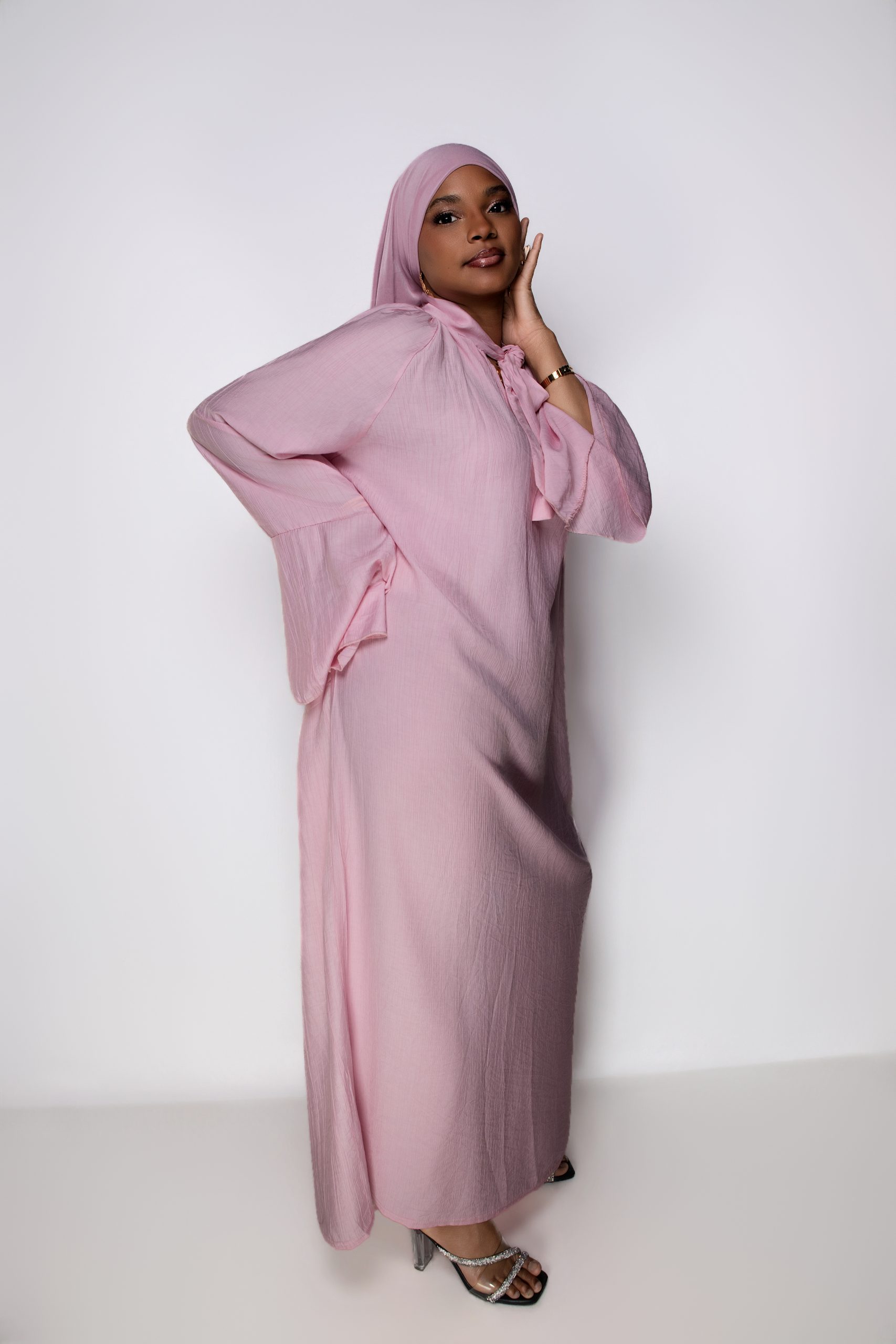 Robe stylée avec col tombé Raffinement Absolu – Image 3
